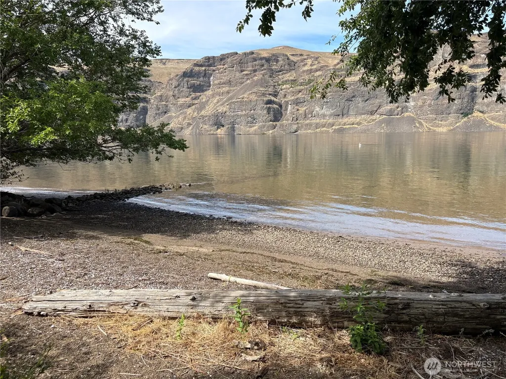 928 River Drive SW Quincy WA 98848