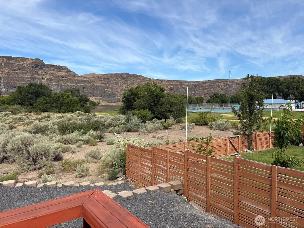 928 River Drive SW Quincy WA 98848