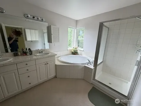 6748 161st Avenue SE Bellevue WA 98006