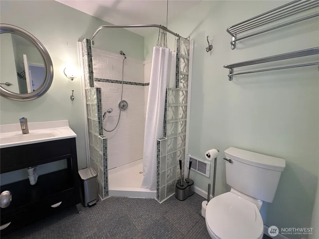 425 N Portal Loop SW Ocean Shores WA 98569