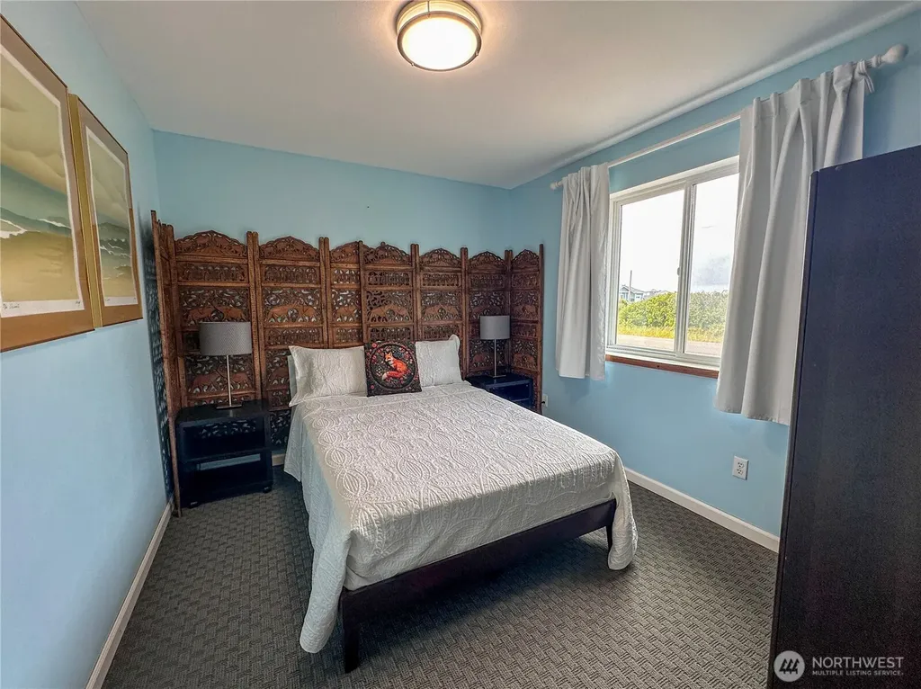 425 N Portal Loop SW Ocean Shores WA 98569