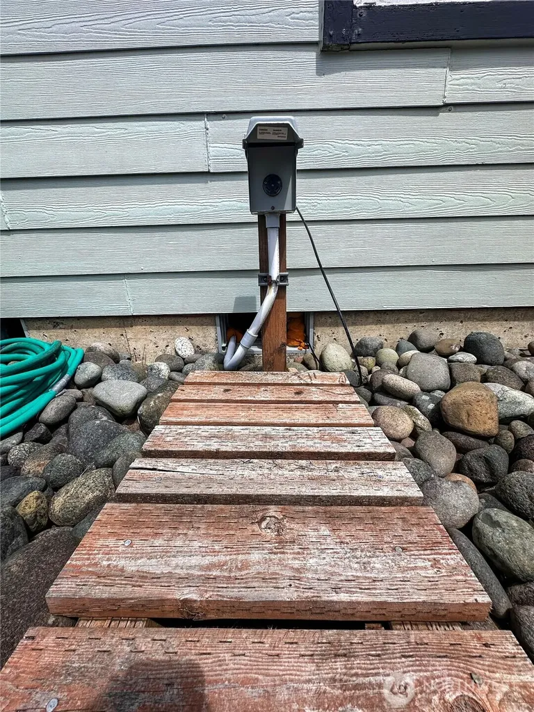 425 N Portal Loop SW Ocean Shores WA 98569