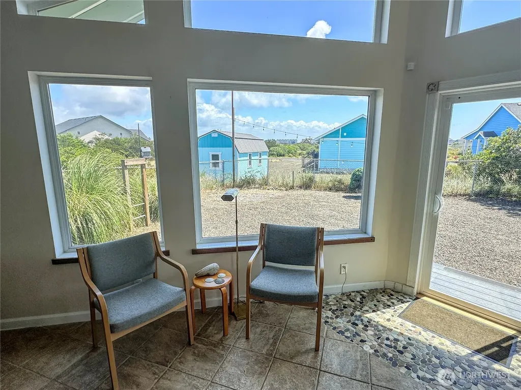 425 N Portal Loop SW Ocean Shores WA 98569
