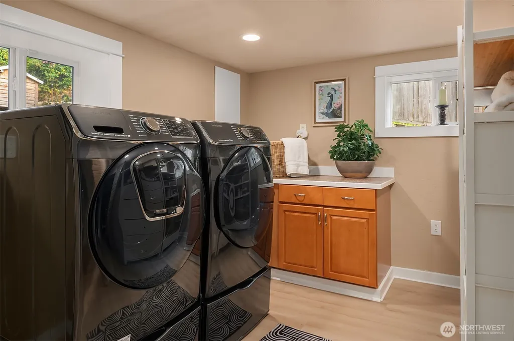 4456 46th Avenue SW Seattle WA 98116