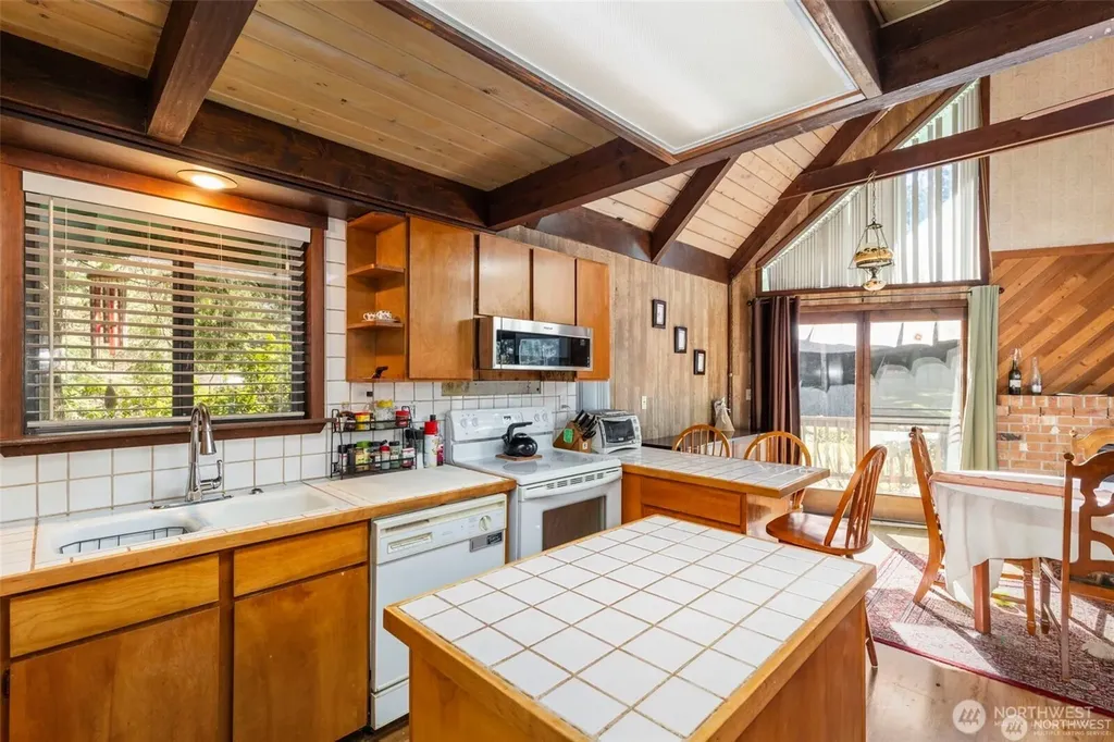120 Ridge Road Brinnon WA 98320