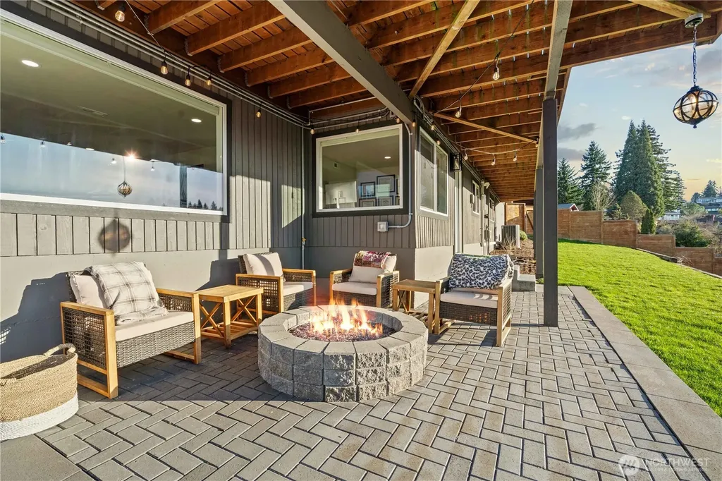 29603 1st Avenue S Federal Way WA 98003