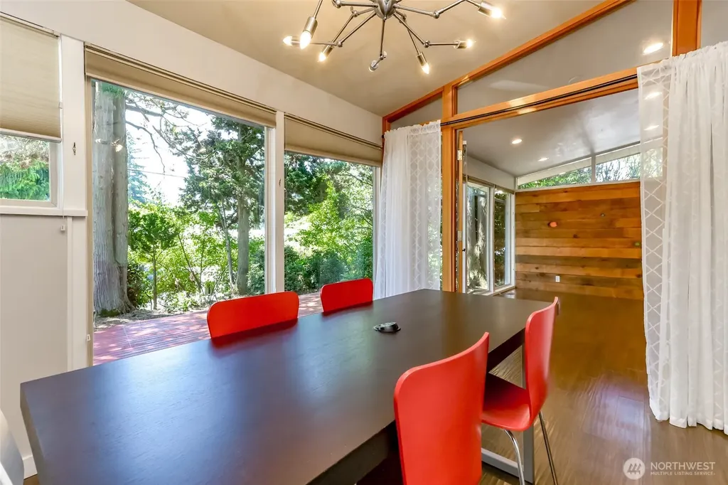 11418 NE 19th Street Bellevue WA 98004