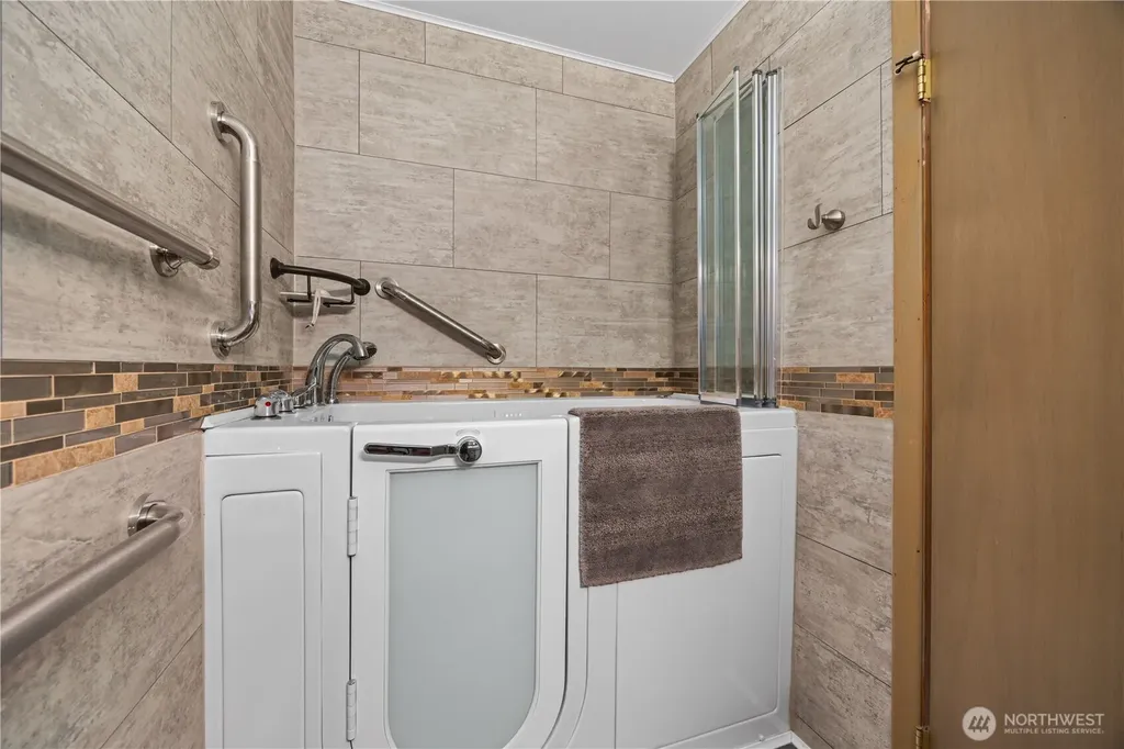 2111 W Terrace Avenue Chelan WA 98816