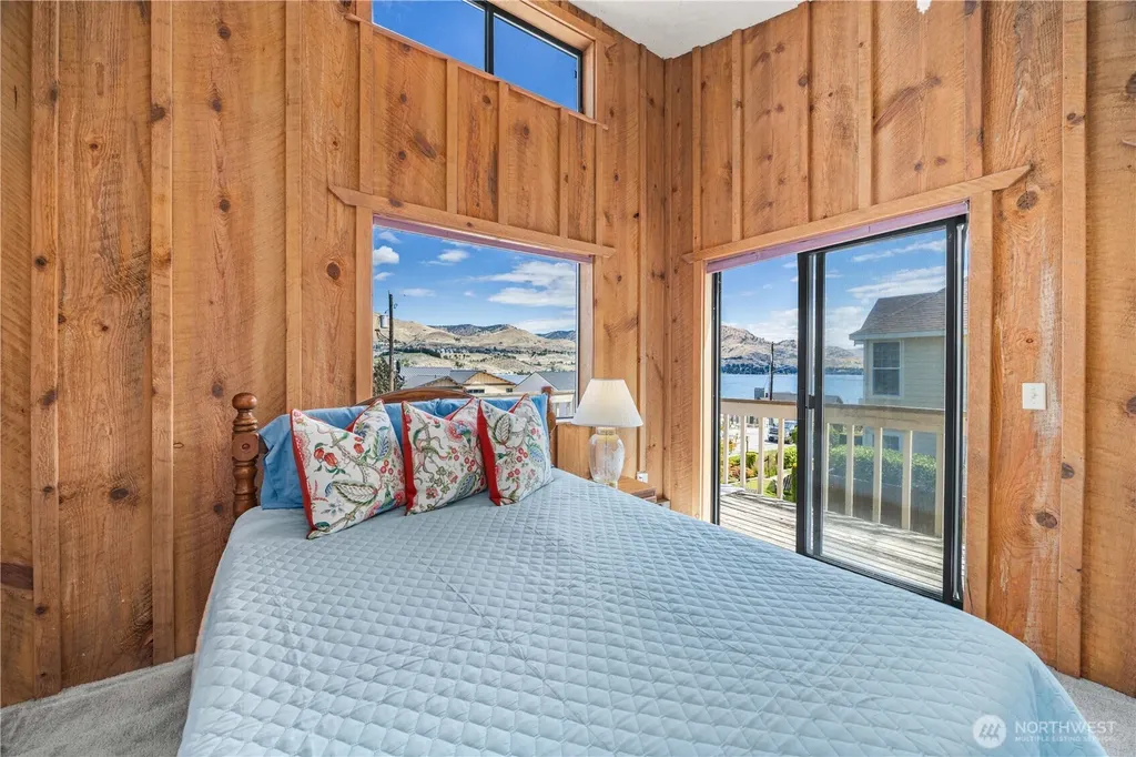 2111 W Terrace Avenue Chelan WA 98816
