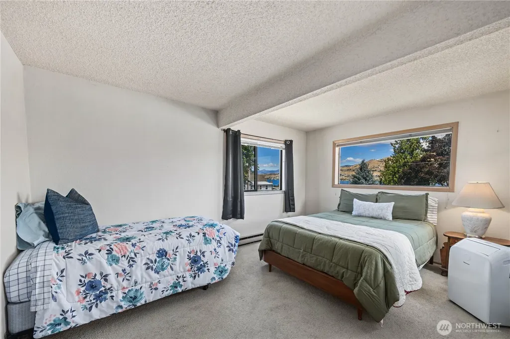 2111 W Terrace Avenue Chelan WA 98816