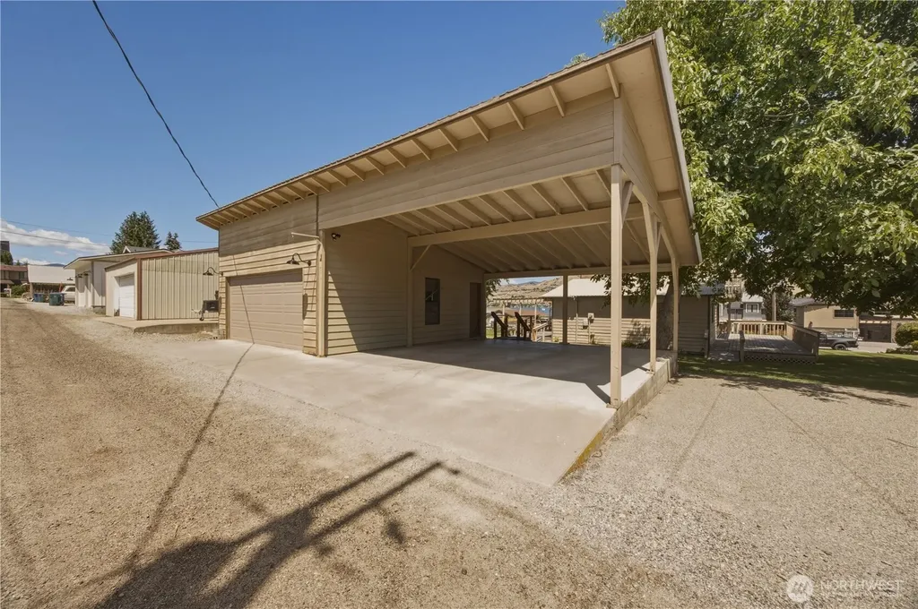 2111 W Terrace Avenue Chelan WA 98816