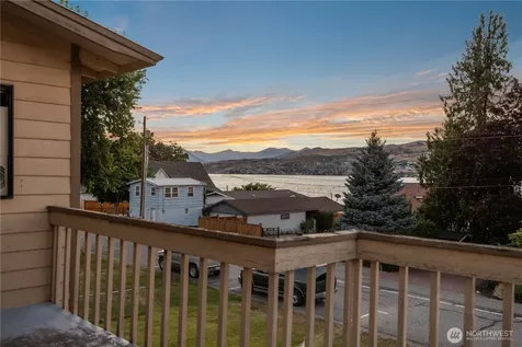 2111 W Terrace Avenue Chelan WA 98816