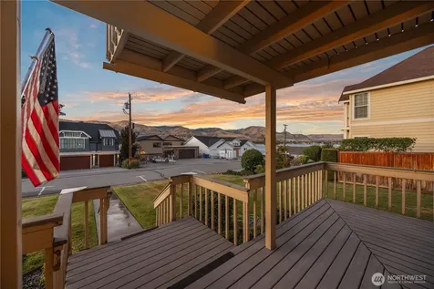 2111 W Terrace Avenue Chelan WA 98816