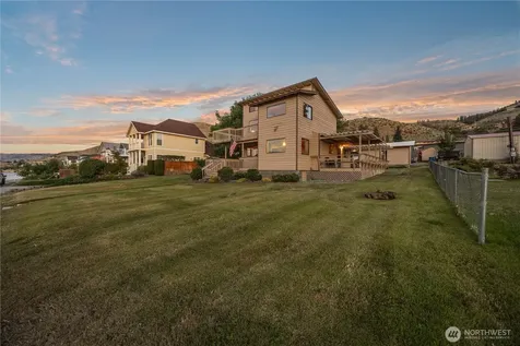 2111 W Terrace Avenue Chelan WA 98816