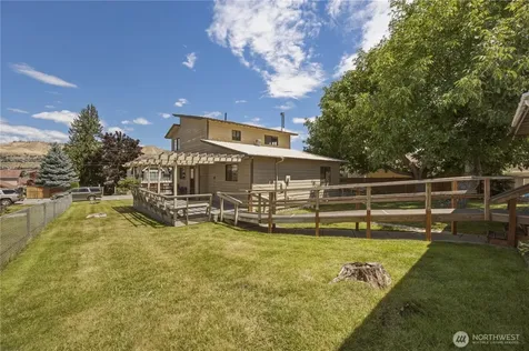 2111 W Terrace Avenue Chelan WA 98816