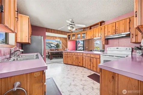 2111 W Terrace Avenue Chelan WA 98816