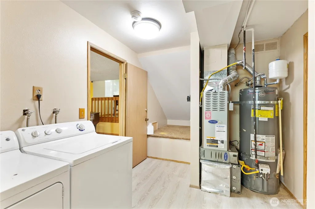 36521 25th Avenue S Federal Way WA 98003