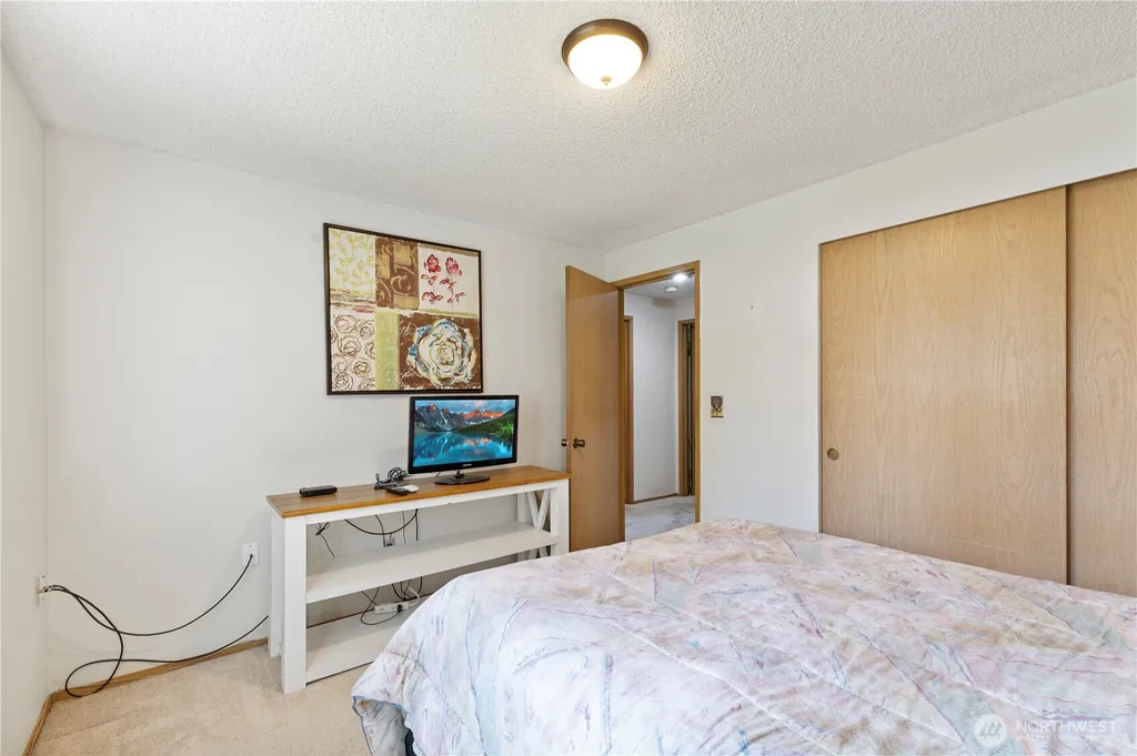 36521 25th Avenue S Federal Way WA 98003