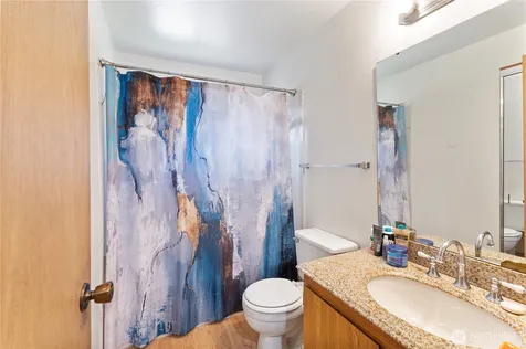 36521 25th Avenue S Federal Way WA 98003