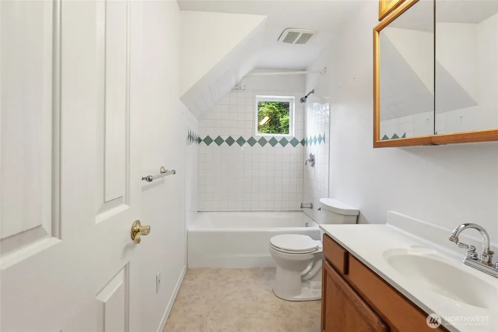 230 Shady Glen Drive Easton WA 98925