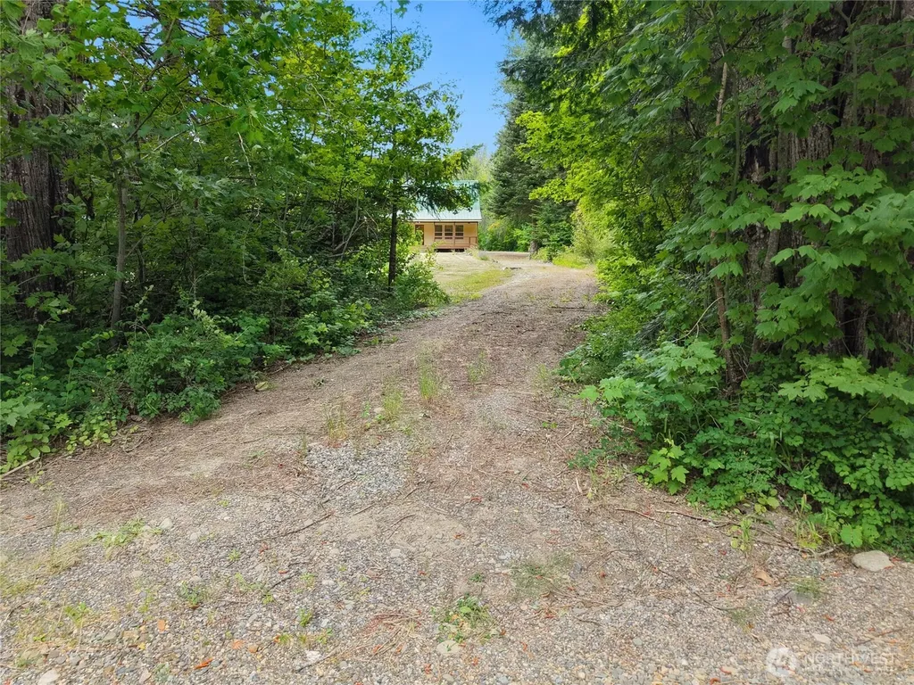 230 Shady Glen Drive Easton WA 98925