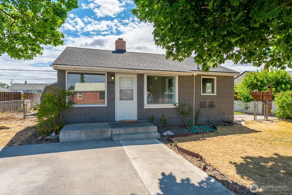 136 NE F Street Ephrata WA 98823