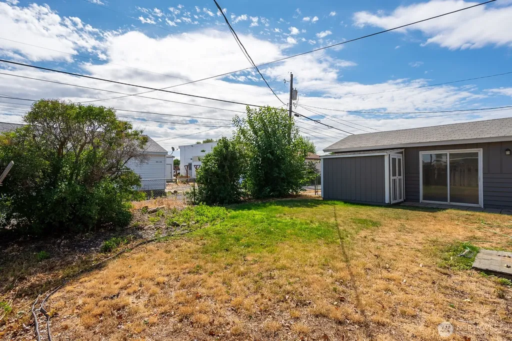 136 NE F Street Ephrata WA 98823