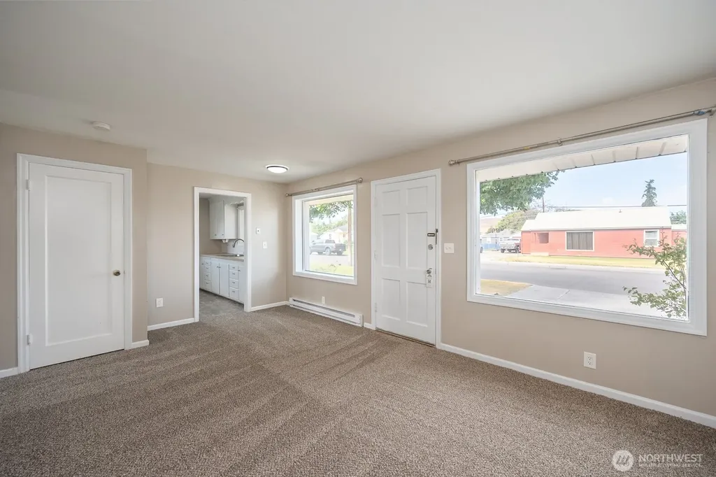 136 NE F Street Ephrata WA 98823