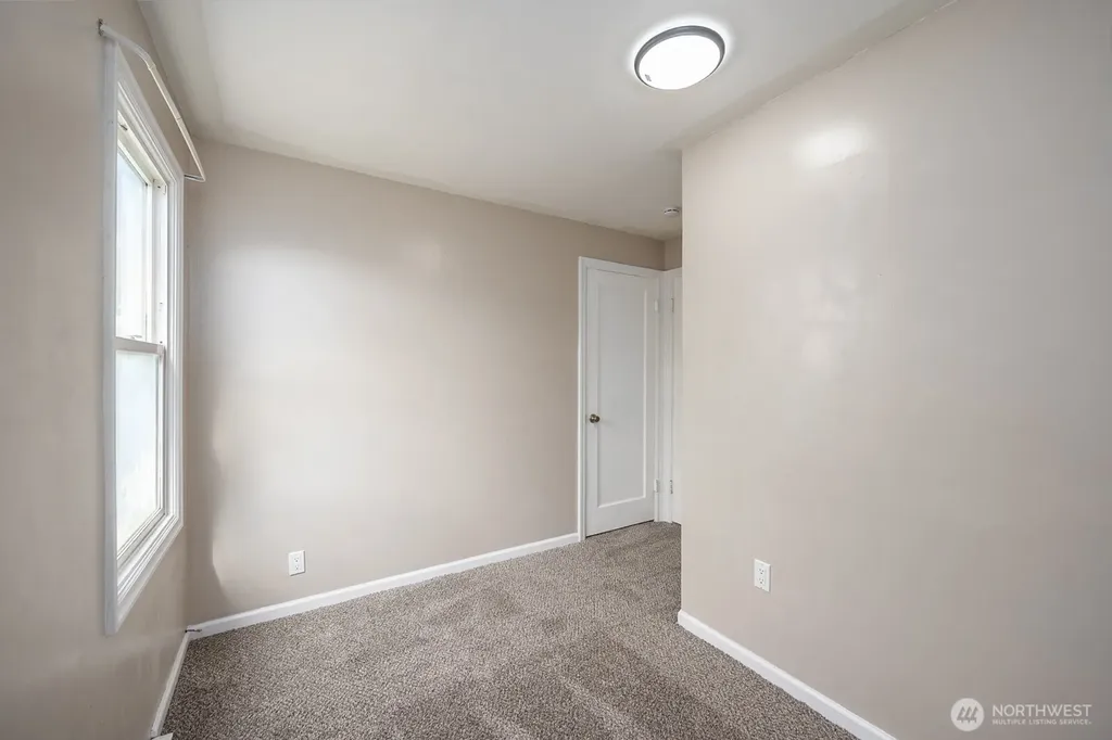 136 NE F Street Ephrata WA 98823