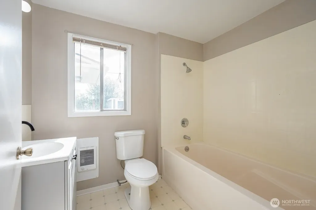 136 NE F Street Ephrata WA 98823