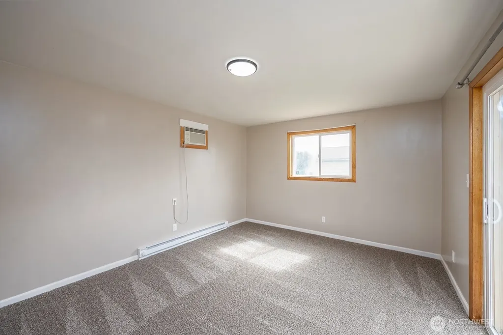 136 NE F Street Ephrata WA 98823