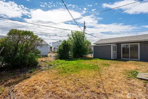 136 NE F Street Ephrata WA 98823