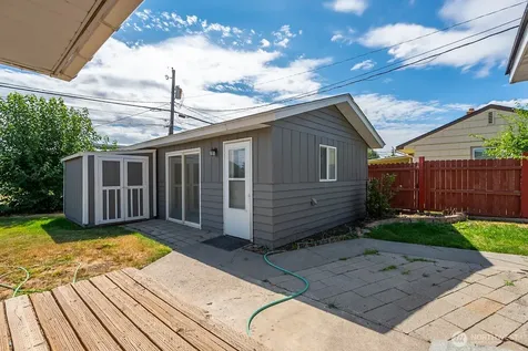 136 NE F Street Ephrata WA 98823