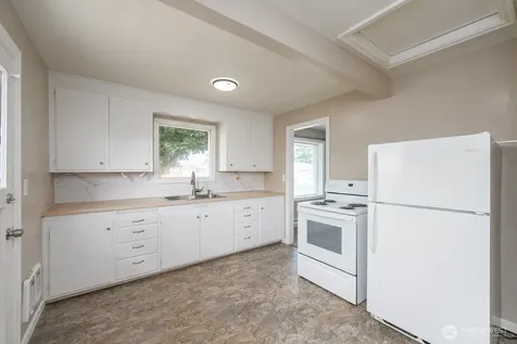 136 NE F Street Ephrata WA 98823