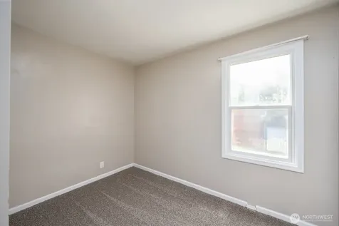 136 NE F Street Ephrata WA 98823