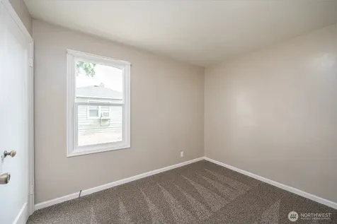 136 NE F Street Ephrata WA 98823