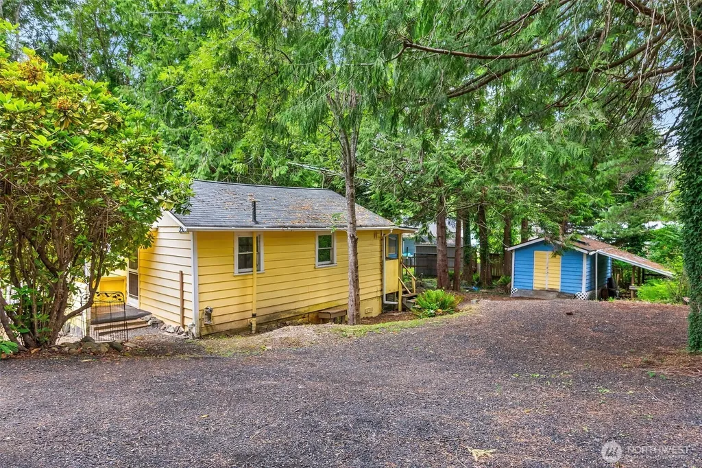 2528 Westwind Drive NW Olympia WA 98502