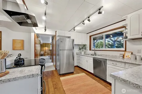 23321 75th Avenue W Edmonds WA 98026