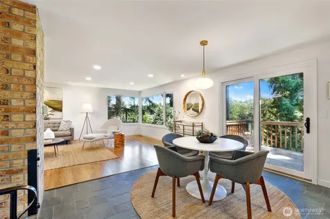 23321 75th Avenue W Edmonds WA 98026