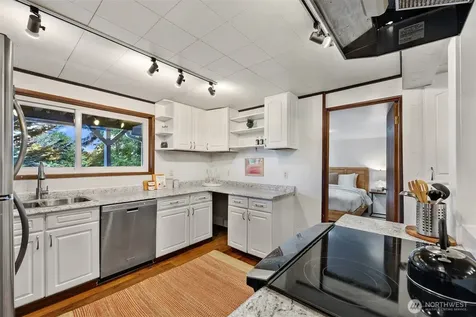 23321 75th Avenue W Edmonds WA 98026