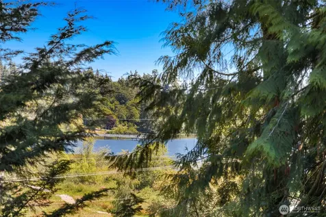 23321 75th Avenue W Edmonds WA 98026