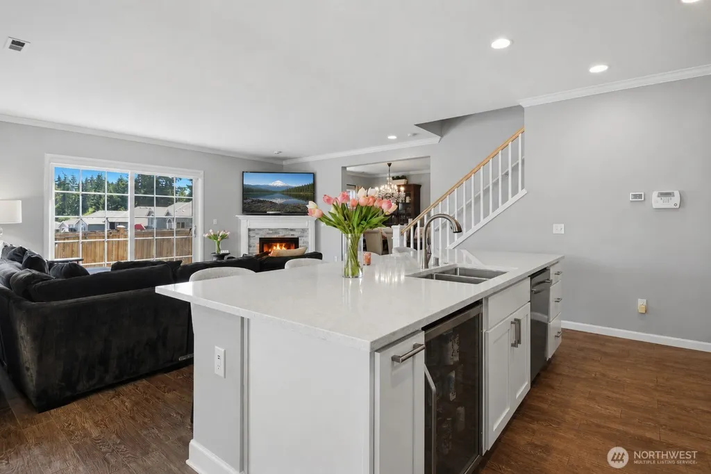727 172nd Street SW Lynnwood WA 98037