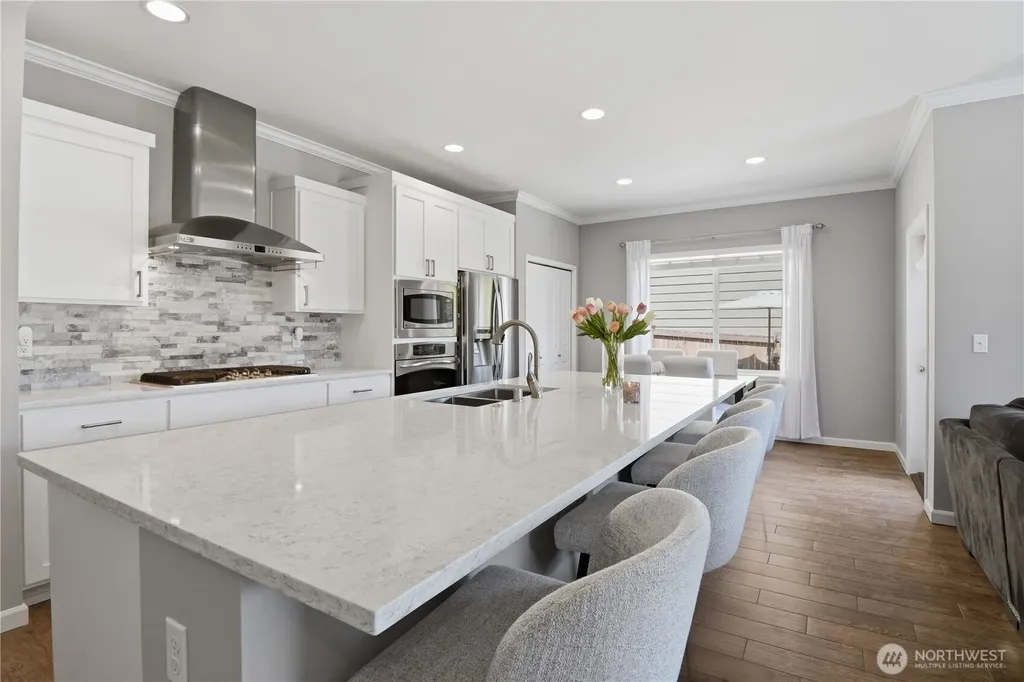 727 172nd Street SW Lynnwood WA 98037