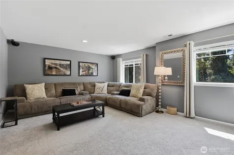 727 172nd Street SW Lynnwood WA 98037