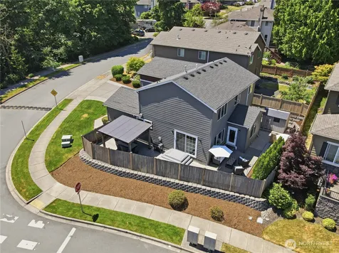 727 172nd Street SW Lynnwood WA 98037