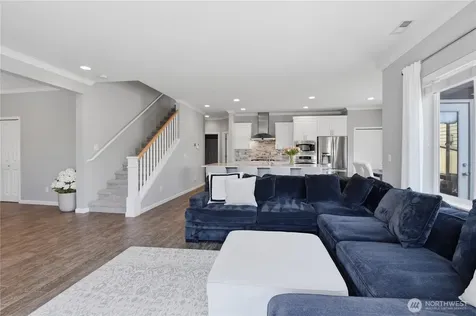 727 172nd Street SW Lynnwood WA 98037