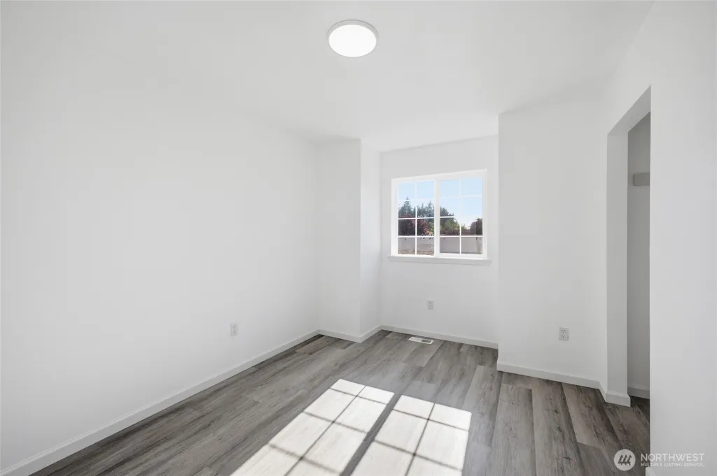 12705 6th Avenue E Tacoma WA 98445