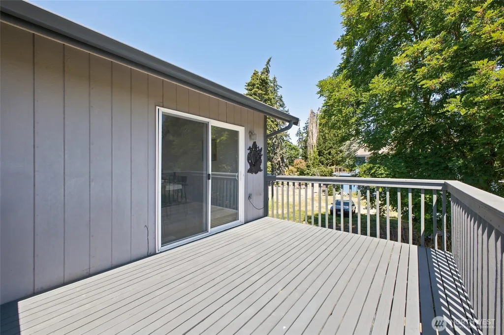 12705 6th Avenue E Tacoma WA 98445
