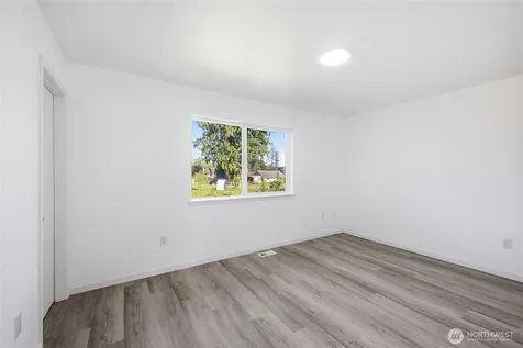 12705 6th Avenue E Tacoma WA 98445