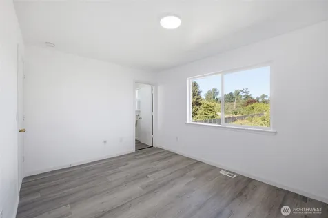 12705 6th Avenue E Tacoma WA 98445